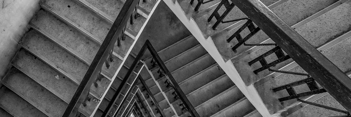 Fuel crisis Australia — oil storage infrastructure showing national reserve levels and supply security