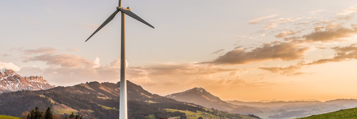 Australia fuel crisis crude oil — WTI and Brent oil price benchmarks affecting Australian petrol costs